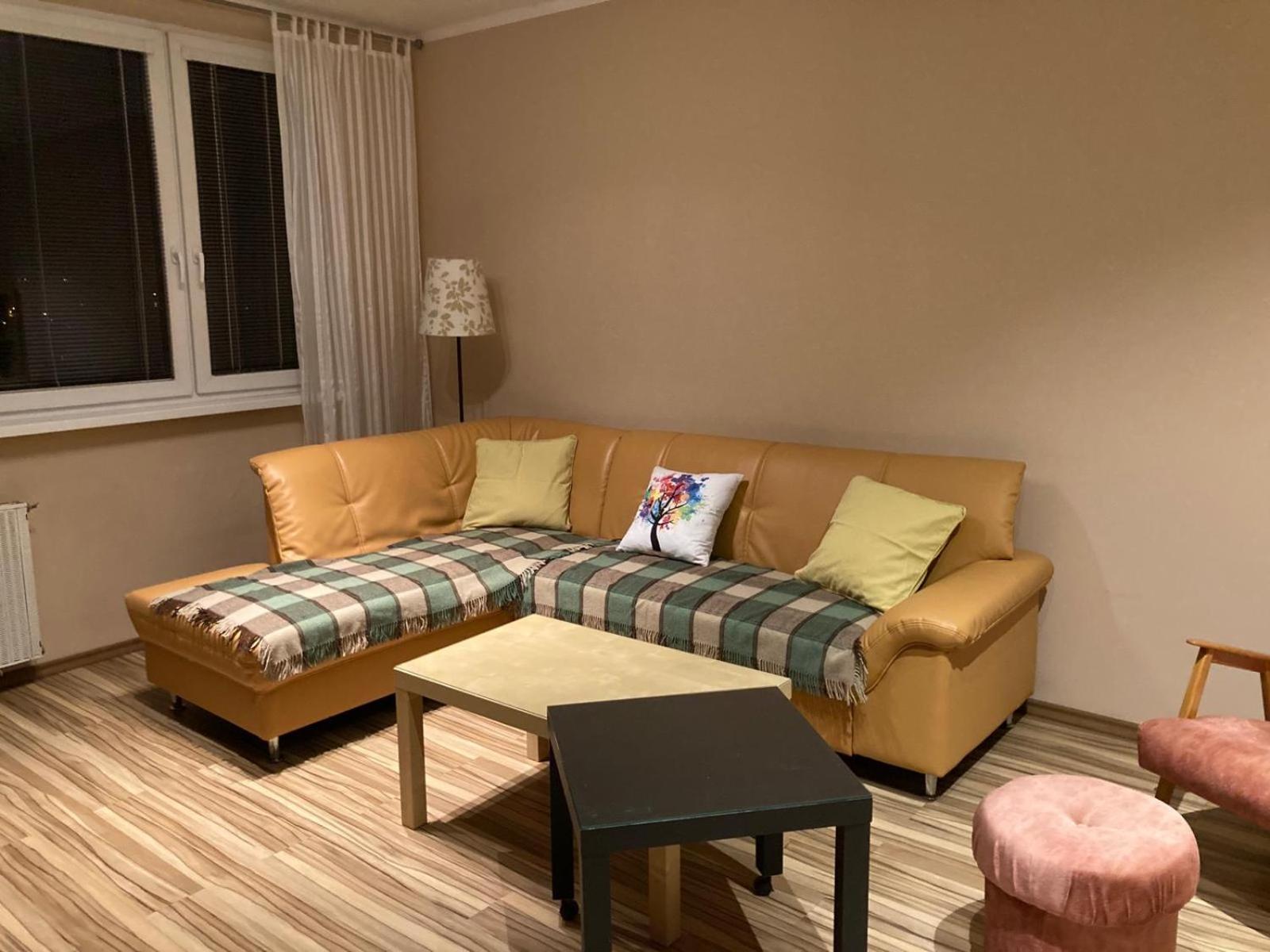 Apartman Hodonin 7 7 7 2 3 4 1 9 4 Luaran gambar